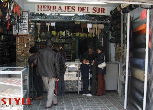 Herrajes Del Sur un conjunto de variedad en las peleterías